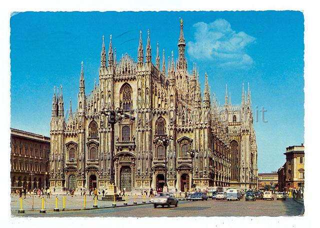 Piazza E Duomo Cartoline Postali Tuttocollezioni It Il Sito Per